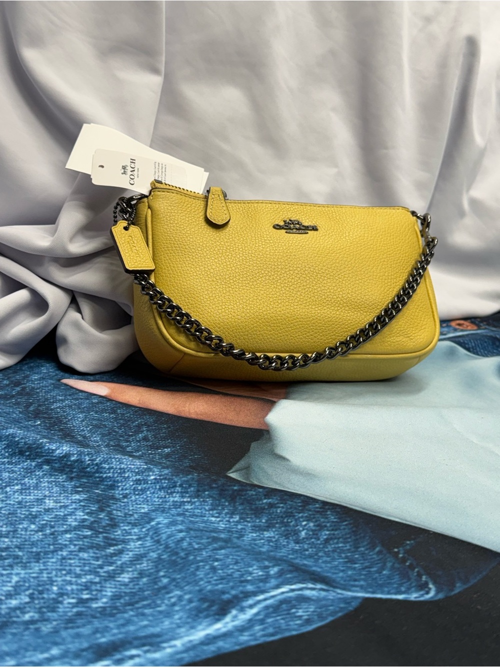(new+tag) Coach large wristlet nolita 19 sunflower yellow fit iPhone Pro Max - Picture 9 of 12